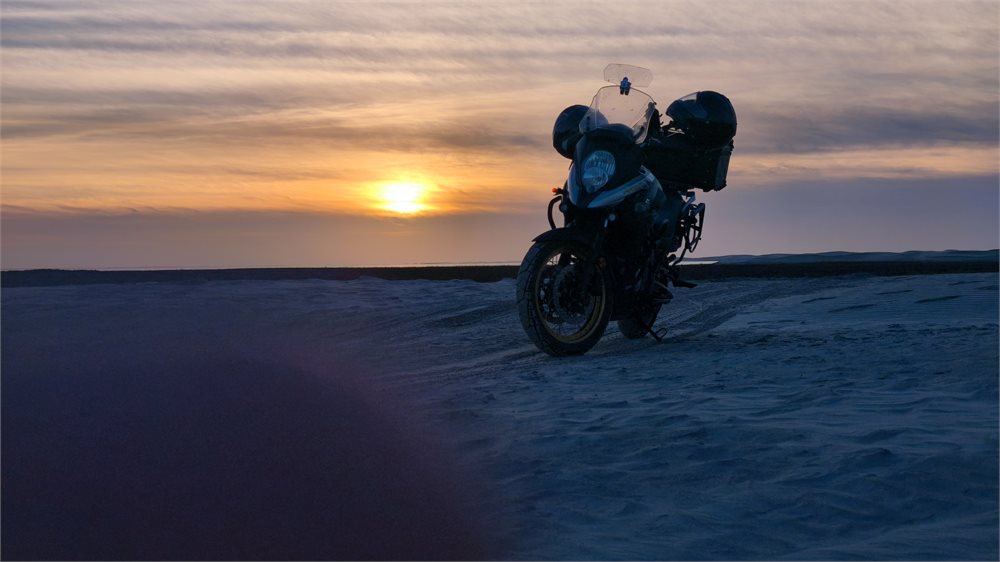 Paisaje de la Sierra de Almería para una ruta autoguiada en moto
